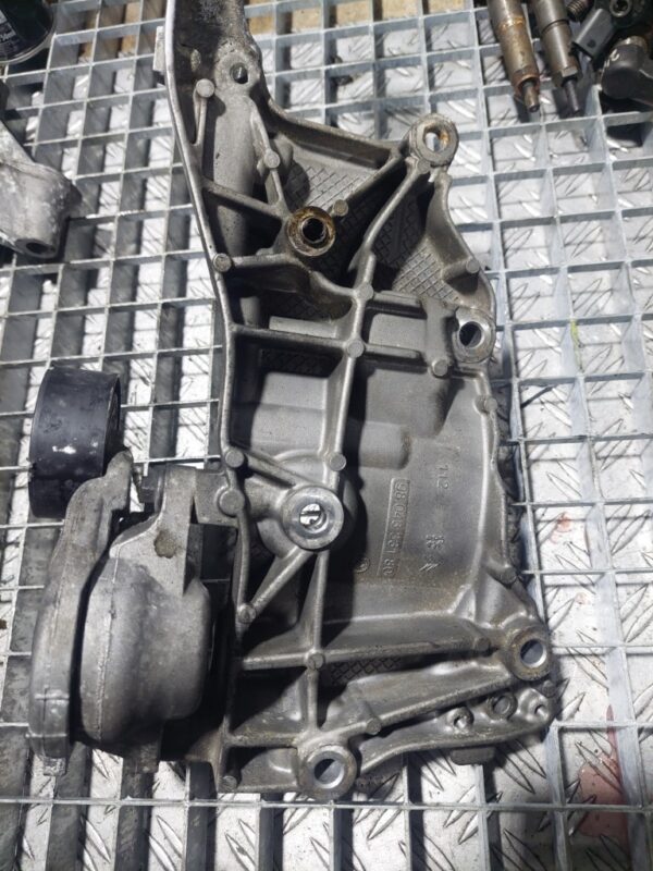Suport accesorii 2.0 Bluehdi Peugeot Boxer Citroen Jumper cod 9804333180