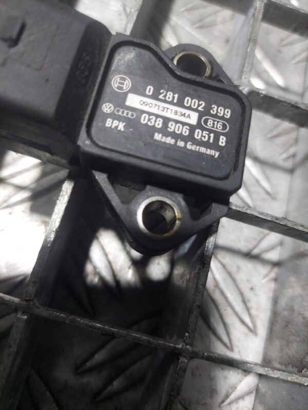 Senzor presiune aer cod 038906051B 0281002399 1.4 TFSI CAX