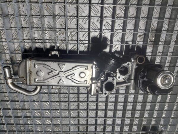 Racitor gaze cu EGR Volkswagen Audi Seat Skoda cod 03l131512BJ 1.6 CAY