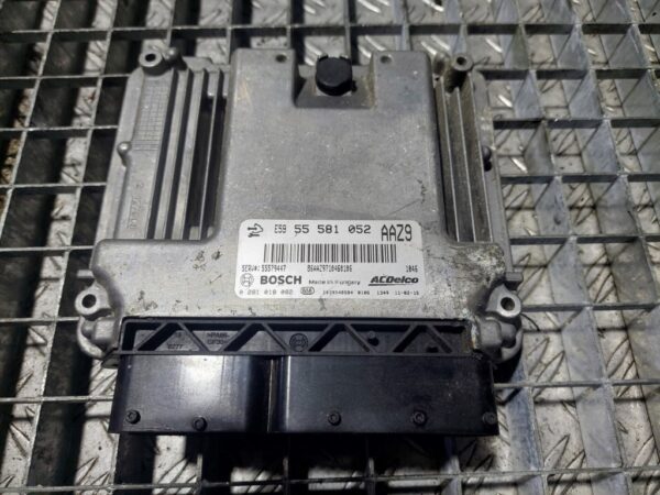 ECU calculator motor 2 Opel Astra J GTC 2.0 CDTI A20DTH cod 55581052 028101808