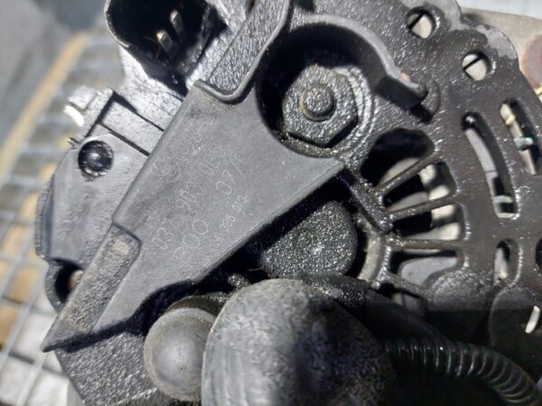 Alternator Volkswagen Polo Lupo Seat Ibiza Fabia 1.0b 1.6b 1.4b cod 037903025M