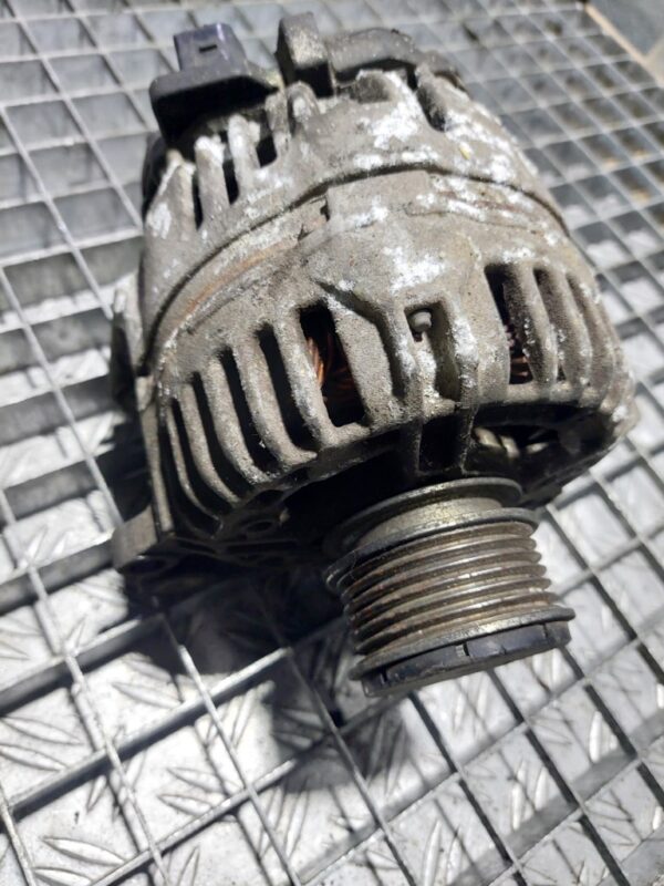 Alternator cod 0124325178 Bosch 110A