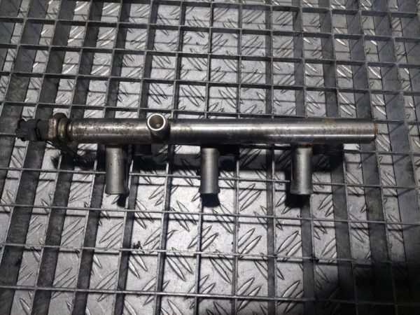 Rampa injectoare cu regulator Opel Citroen Peugeot 1.2 thp HN05 cod 9811353880