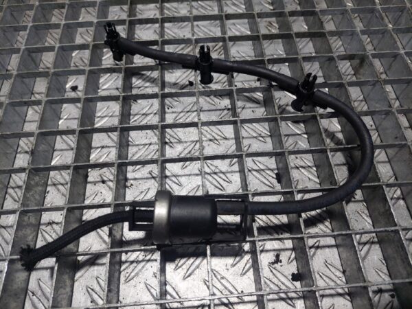 Supapa combustibil cu rampa retur Audi A6 2010 3.0 TDI cod 0592180