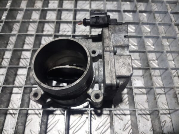 Clapeta acceleratie Audi A6 Q7 A5 A8 3.0 TDI cod 4E0145950F Euro 5