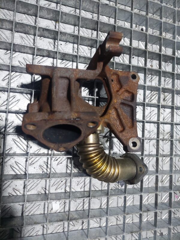 Colector galerie evacuare cu con 2.7 3.0 tdi CDYA Audi A6ducta egr cod 059131799R