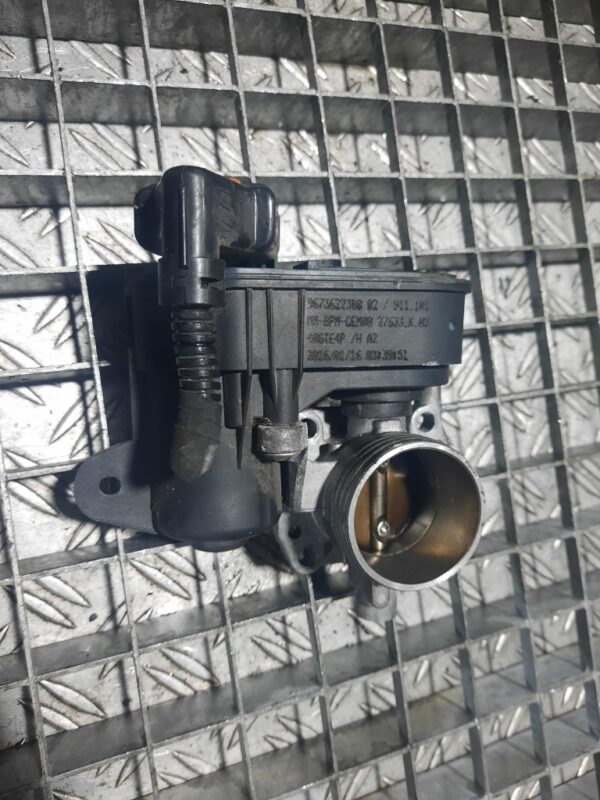 Clapeta acceleratie cod 9673622380 02 Peugeot 208 Citroen C3 1.0L 50KW cod motor ZM01