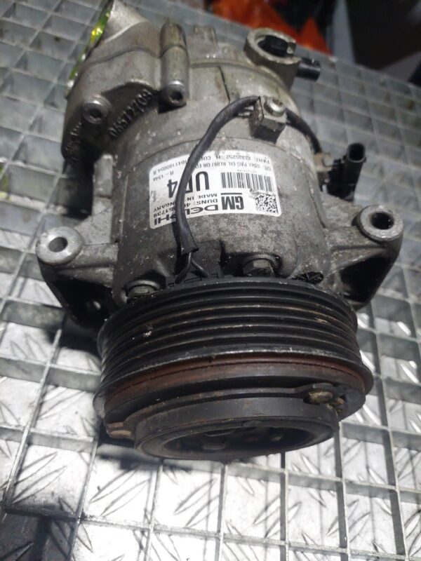 Compresor clima Opel Astra J Coupe GTC cod 13335252 UD4 2.0 TDCI A20DTH