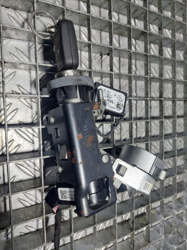 Contact cu cheie Opel Astra J Corsa E Zafira C cod 13383062 4121694