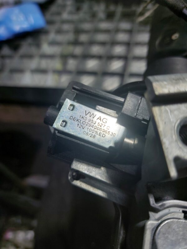 Contact cu cheie si blocator volan Skoda Seat Volkswagen cod 1K0905851B