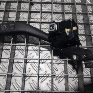 Maneta semnalizare Skoda Wolkswagen Seat cod  1K0953513G Q2