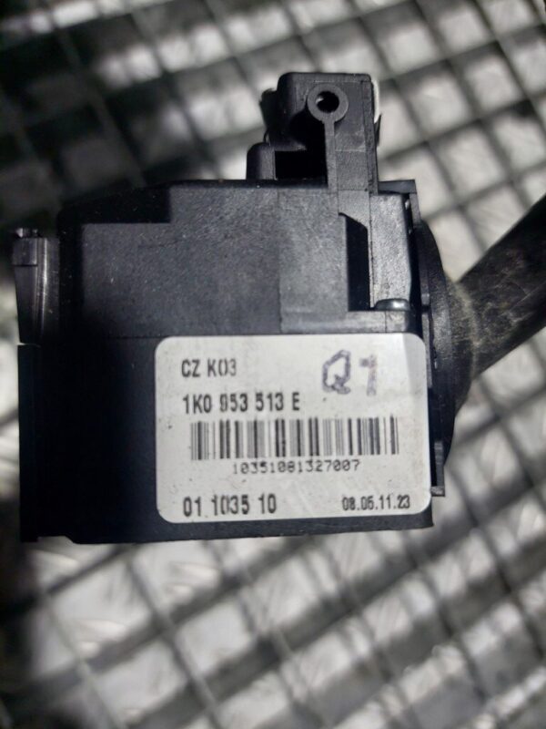 Maneta semnalizare Volkawagen Seat Skoda  Audi  cod 1K0953513E Q1