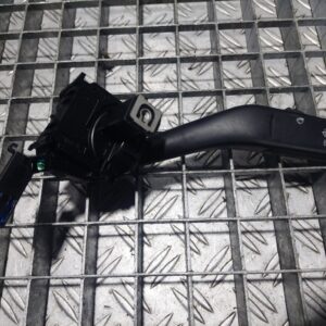 Maneta stergator parbriz si luneta Volkswagen Seat Skoda cod 1K0953519