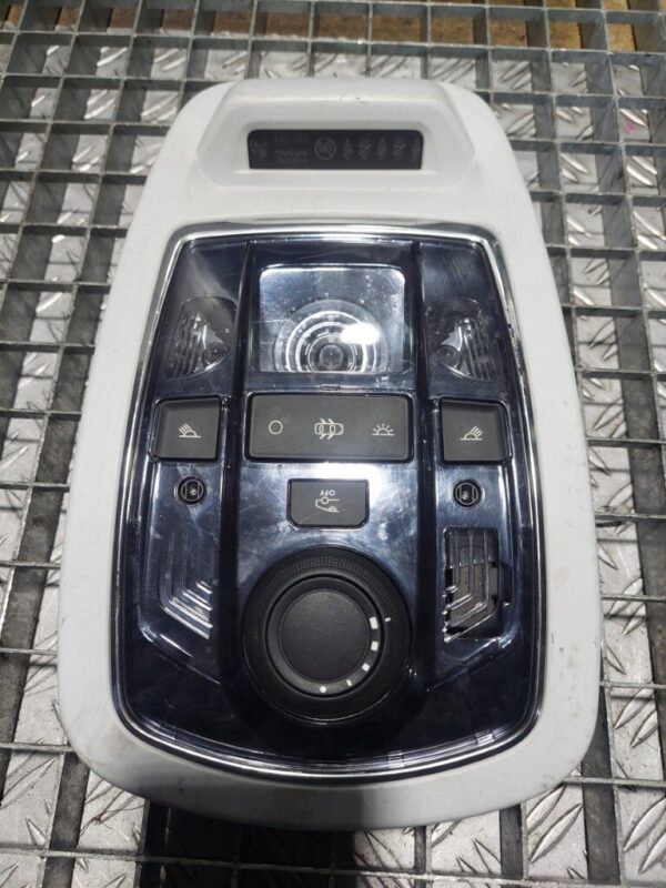 20250128_182156-rotated-1.jpg Plafoniera cu rama Peugeot 508 cod 9686349477