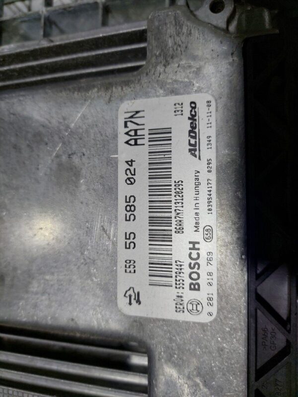 Calculator motor ECU Opel Insignia Astra J cod 55585024