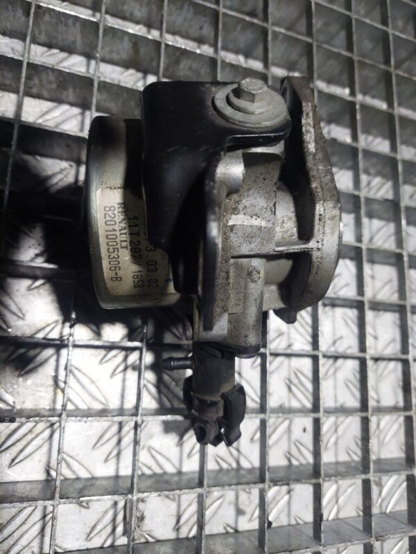 Pompa vacuum Dacia Renault 1.5 DCi k9K770 cod 8201005306-B