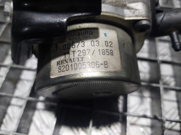Pompa vacuum Dacia Renault 1.5 DCi k9K770 cod 8201005306-B