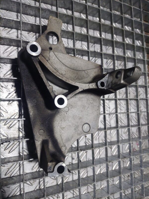 Suport motor Nissan Renault Dacia cod 8200408663