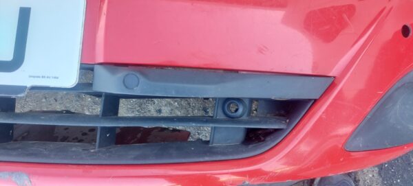 Bara fata cu grile si loc de senzori Opel Meriva B cod 13267699
