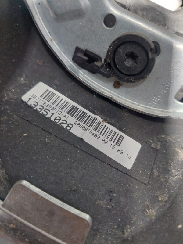 Volan cu comenzi si airbag Opel Astra J cod 13351028