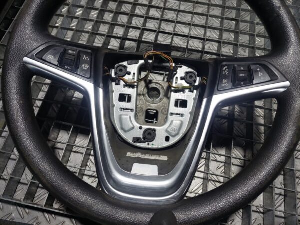 Comenzi Volan Opel Astra J Zafira C cod 13351039
