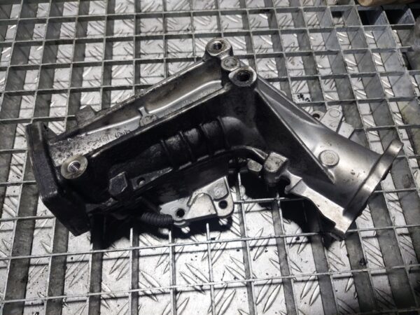 Cot Suport EGR  Galerie admisie Opel Astra J 1.7 CDTI cod 700997160 8973858235