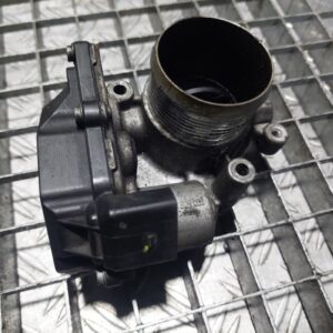Clapeta acceleratie Audi A5 A4 Q5 Volkswagen Tiguan 2.0 TDI cod 03L128063E