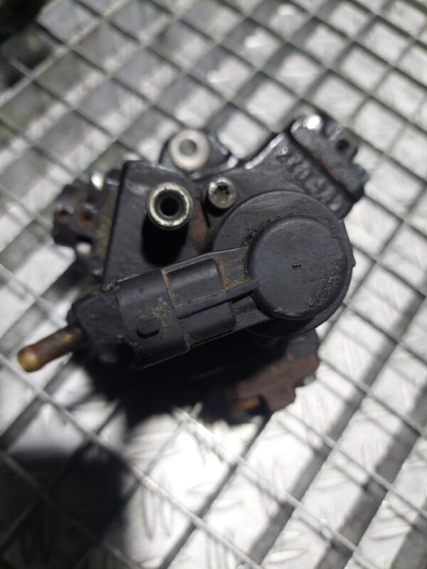 Pompa inalta presiune Chevrolet Opel 2.0 tdi cod 0445010142 / 96440341