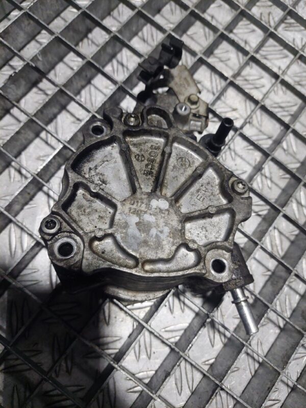 Pompa vacuum Land Rover Range Rover Evoque 2.2 cod D171B-1C1