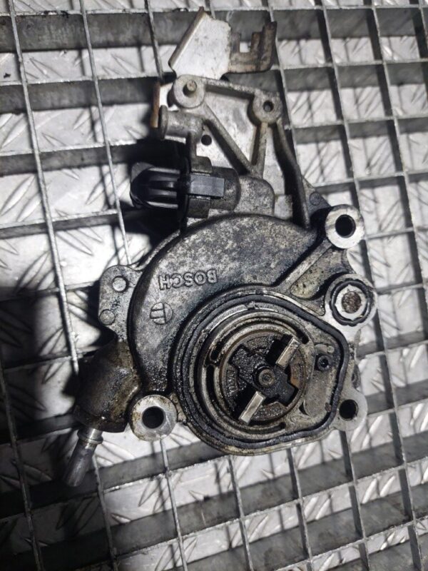 Pompa vacuum Land Rover Range Rover Evoque 2.2 cod D171B-1C1