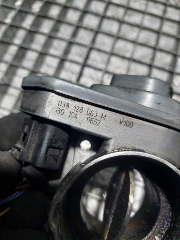 Clapeta acceleratie Volkswagen Audi Seat 2.0 tdi cod 038128063m