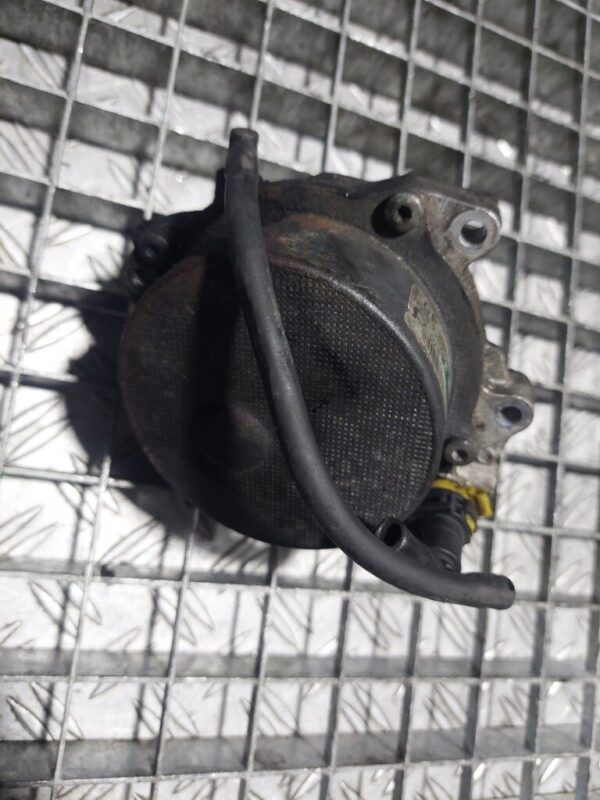 Pompa vacuum Opel Astra J Insignia A Zafira B 1.9 DCI cod 55205446