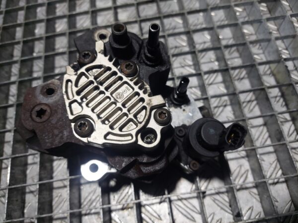 Pompa inalta Renault Megane Laguna Trafic 1.9 DCi cod 0445010075 / 8200456693