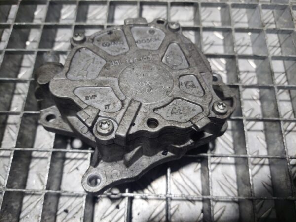 Pompa vacuum 1.6 tdi 2.0 tdi Volkswagen Skoda Seat cod 03l145100