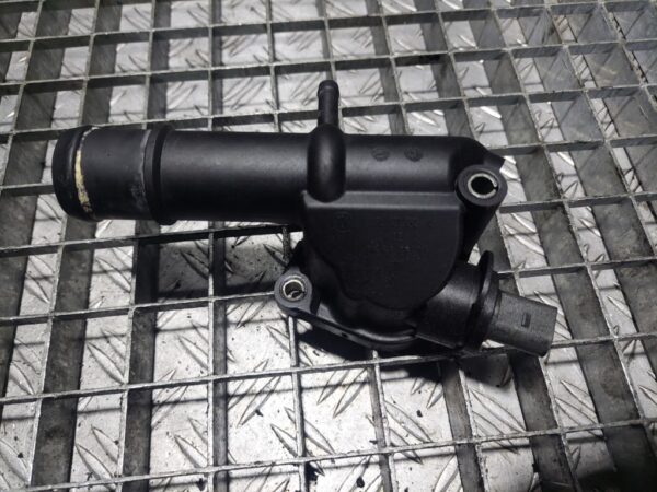 20250204_181503.jpg Distribuitor apa 2.0 tdi Audi A4 A5 Q5 cod 03l121132a