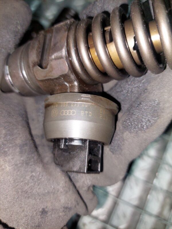 Injector Skoda Volkswagen Audi 1.9 tdi BSW cod 038130073AG