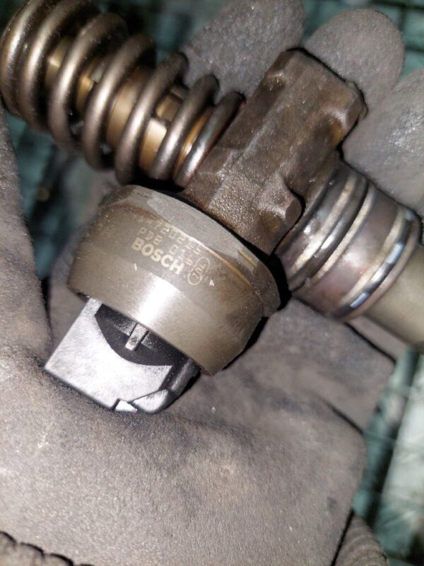 Injector Skoda Volkswagen Audi 1.9 tdi BSW cod 038130073AG