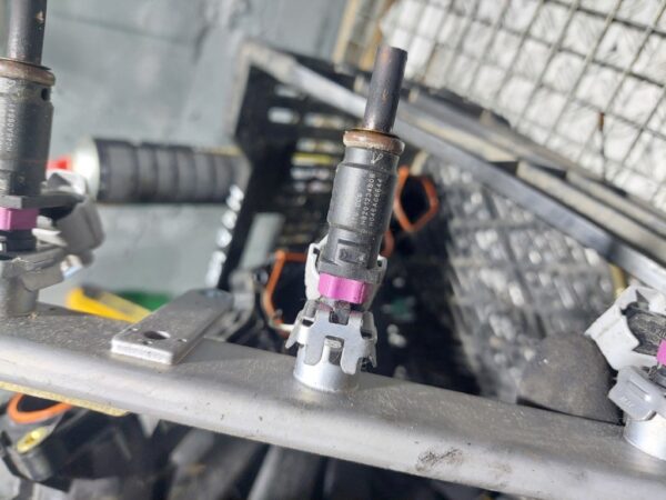 Rampa cu injectoare Smart Fortwo Renault Twingo 3 1.0 SCE cod 166008685r