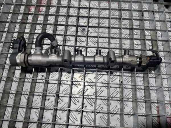 Rampa injectoare 1.2 tdi CFW Volkswagen Seat  cod 03p089