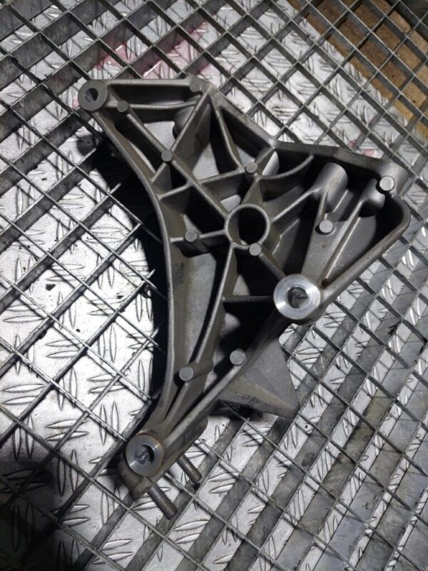 Suport motor Volkswagen Skoda Seat 1.2 TDI cfw cod 03P199208
