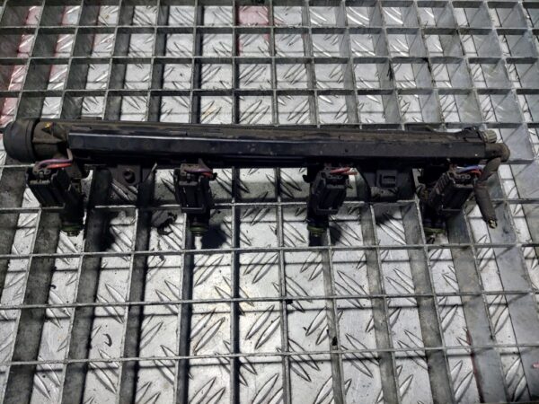 Rampa injectoare Volkswagen Seat Skoda 1.4 Mpi cod 036133320 / 036133319BT