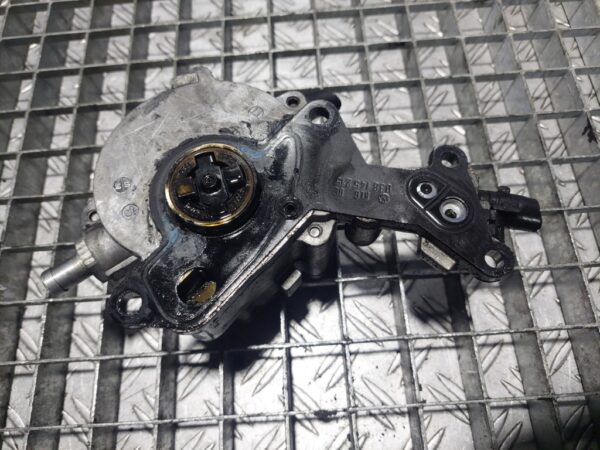 Pompa vacuum Skoda Volkswagen 1.9TDI BRB cod 038145209M
