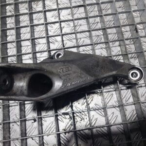 Suport motor stanga Seat Audi BRB 1.9 tdi cod 8e0199307s