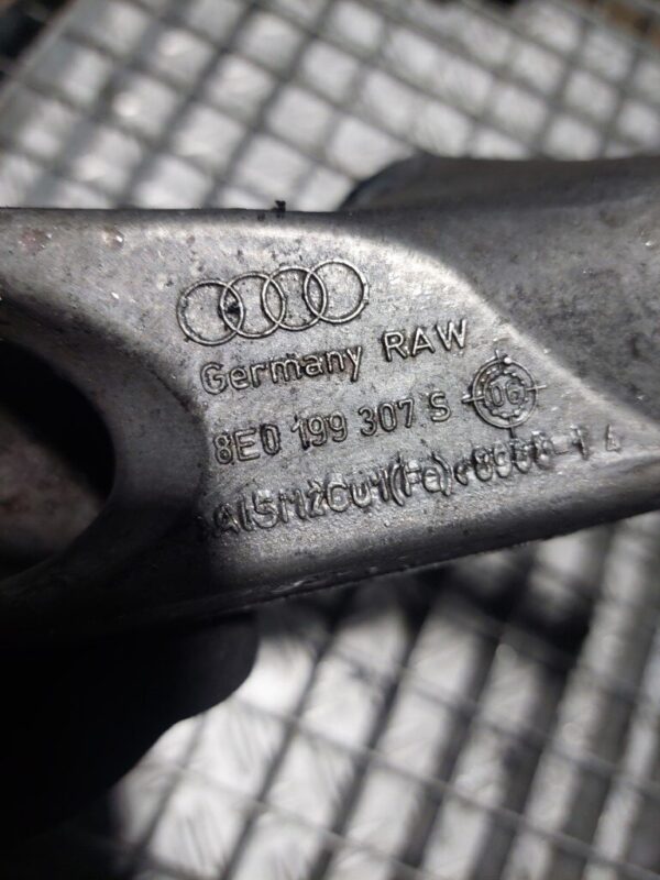 Suport motor stanga Seat Audi BRB 1.9 tdi cod 8e0199307s