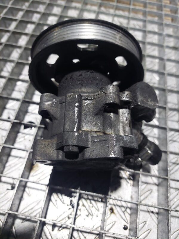 Pompa servodirectie Audi 4(8E, B7) 1.9 tdi cod 8E0145155N