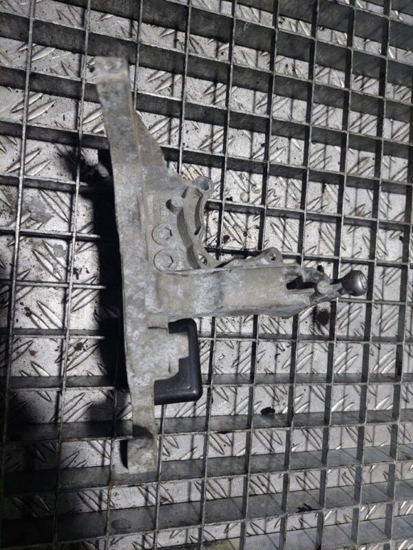 Suport motor Ford Focus Fiesta 1.5 TDCI cod av2q-9b470-ac