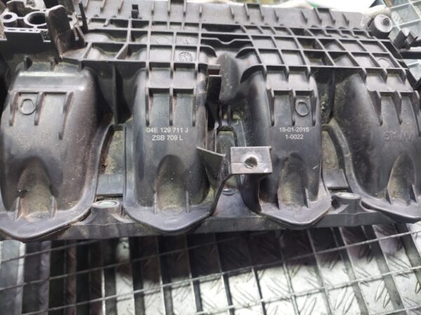 Galerie admisie/Radiator intercooler Volkswagen Skoda 1.4 Benzina cod 04E129711J