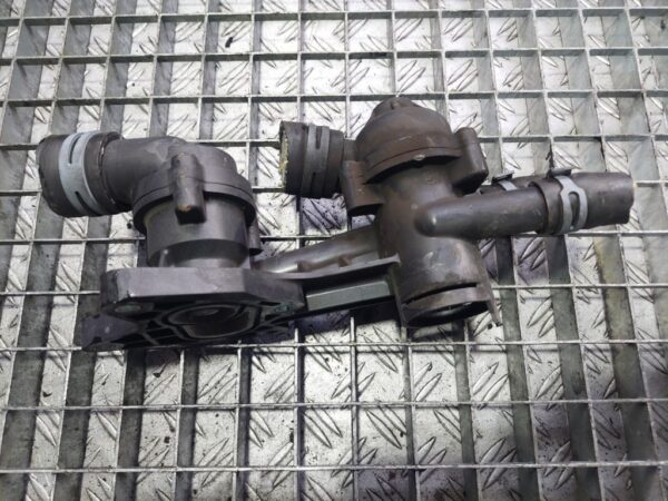 20250212_164806.jpg Corp termostat Volkswagen Seat 1.4 TSI cod 03c121111