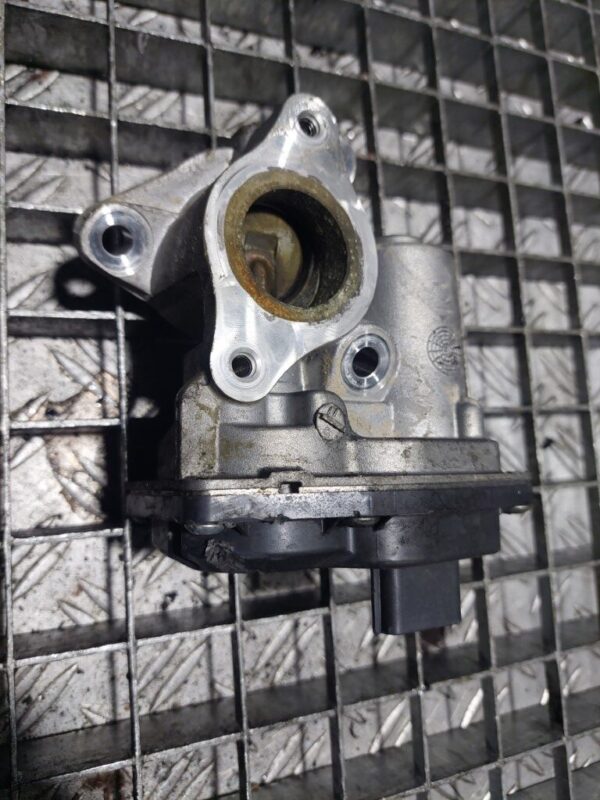 Supapa EGR Dacia Renault k9k 1.5 dci cod 147102557R