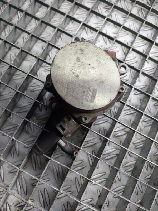 Pompa vacuum vacuum tandem Nissan Renault Opel 2.3 dci cod 8201163444